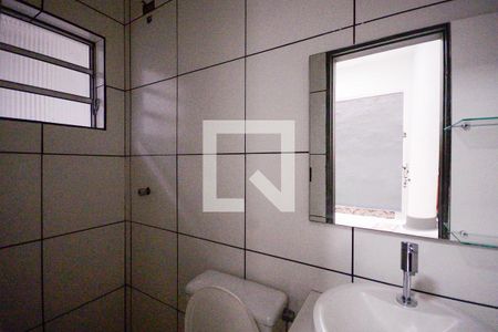 Casa à venda com 150m², 4 quartos e 2 vagasBanheiro do Quarto da Área de Serviço 