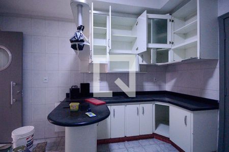 Casa à venda com 150m², 4 quartos e 2 vagasCozinha 