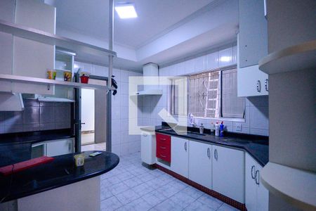 Casa à venda com 150m², 4 quartos e 2 vagasCozinha 