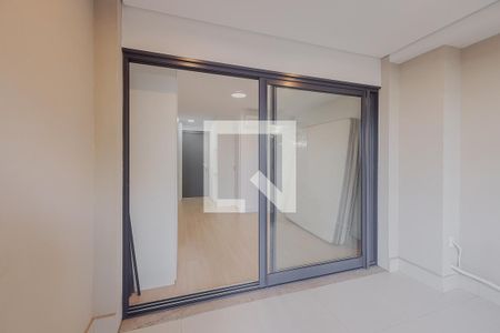 Varanda de kitnet/studio à venda com 1 quarto, 28m² em Sumaré, São Paulo