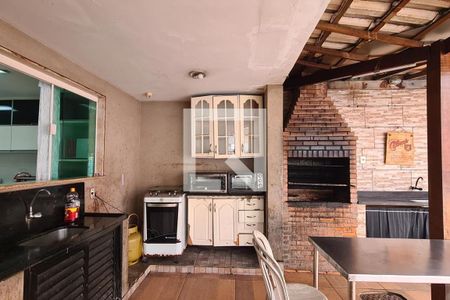 Casa à venda com 466m², 4 quartos e 12 vagasChurrasqueira