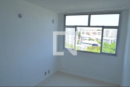 Quarto 1 de apartamento para alugar com 2 quartos, 60m² em Taquara, Rio de Janeiro