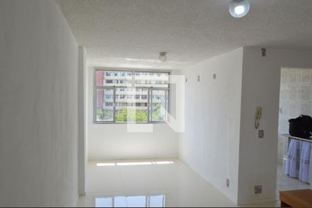 Sala de apartamento para alugar com 2 quartos, 60m² em Taquara, Rio de Janeiro