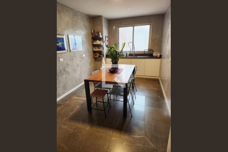 Apartamento à venda com 240m², 3 quartos e 2 vagasFoto 01