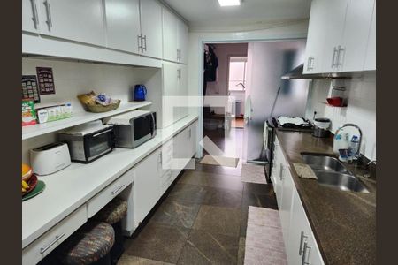Apartamento à venda com 240m², 3 quartos e 2 vagasFoto 01
