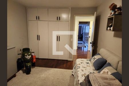 Apartamento à venda com 240m², 3 quartos e 2 vagasFoto 13