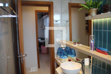 Apartamento para alugar com 184m², 3 quartos e 2 vagasBanheiro