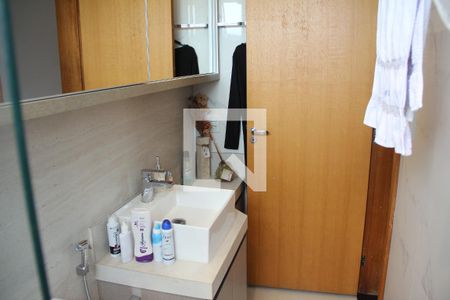 Apartamento para alugar com 184m², 3 quartos e 2 vagasBanheiro do Quarto 1