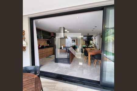 Casa de condomínio à venda com 376m², 3 quartos e 6 vagasCozinha