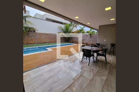 Casa de condomínio à venda com 376m², 3 quartos e 6 vagasÁrea Externa