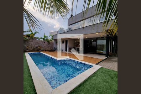 Casa de condomínio à venda com 376m², 3 quartos e 6 vagasÁrea Externa