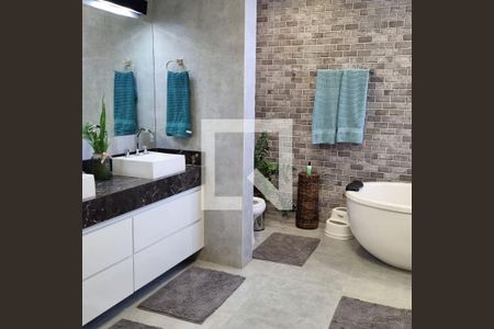 Casa de condomínio à venda com 376m², 3 quartos e 6 vagasBanheiro