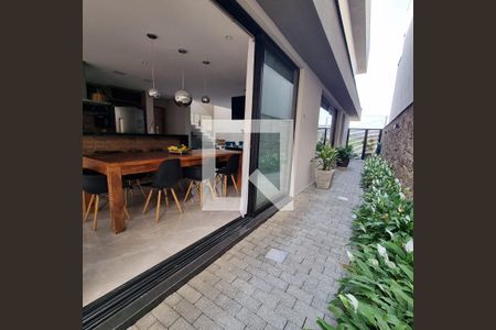 Casa de condomínio à venda com 376m², 3 quartos e 6 vagasCozinha