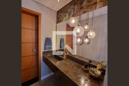 Casa de condomínio à venda com 376m², 3 quartos e 6 vagasLavabo