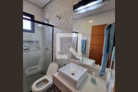 Casa de condomínio à venda com 376m², 3 quartos e 6 vagasBanheiro