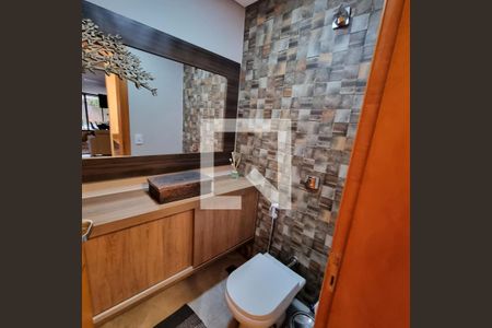 Casa de condomínio à venda com 376m², 3 quartos e 6 vagasLavabo