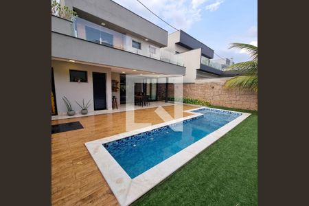 Casa de condomínio à venda com 376m², 3 quartos e 6 vagasÁrea Externa