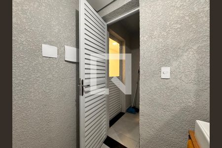 Apartamento à venda com 82m², 2 quartos e 1 vaga Apartamento à venda com 82m², 2 quartos e 1 vagaLavabo