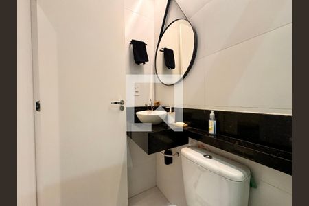 Apartamento à venda com 82m², 2 quartos e 1 vaga Apartamento à venda com 82m², 2 quartos e 1 vagaBanheiro