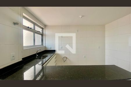 Apartamento à venda com 116m², 2 quartos e 2 vagasCozinha