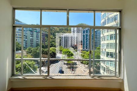 Quarto 01 de apartamento para alugar com 2 quartos, 38m² em Copacabana, Rio de Janeiro