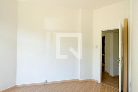 Quarto 01 de apartamento para alugar com 2 quartos, 38m² em Copacabana, Rio de Janeiro