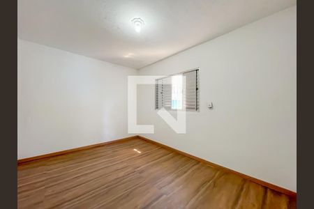 Quarto  de casa para alugar com 2 quartos, 214m² em Umuarama, Osasco