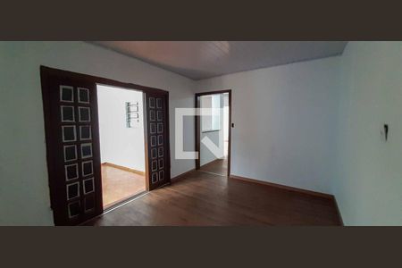 Sala de Estar de casa para alugar com 2 quartos, 214m² em Umuarama, Osasco
