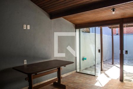 Casa à venda com 105m², 2 quartos e 2 vagasChurrasqueira