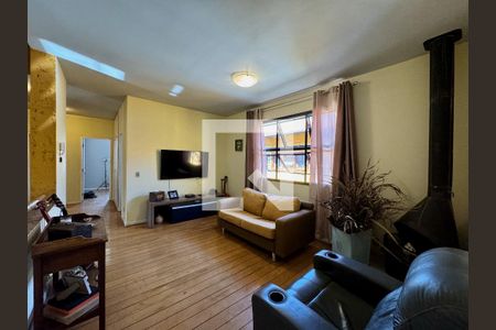 Casa à venda com 401m², 4 quartos e sem vagaSala