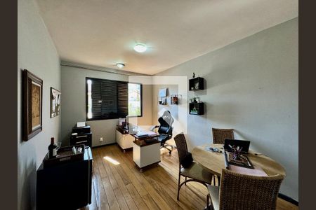 Casa à venda com 401m², 4 quartos e sem vagaEscritório