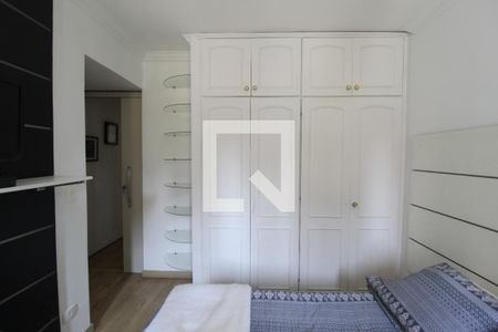 Apartamento à venda com 196m², 4 quartos e 3 vagasQuarto 2 - Suíte