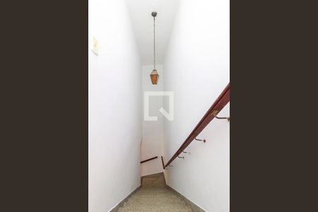 Casa à venda com 115m², 3 quartos e 3 vagasEscada