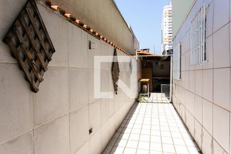 Casa à venda com 100m², 2 quartos e 2 vagas Casa à venda com 100m², 2 quartos e 2 vagasQuintal