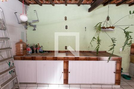 Casa à venda com 100m², 2 quartos e 2 vagas Casa à venda com 100m², 2 quartos e 2 vagasÁrea de Serviço