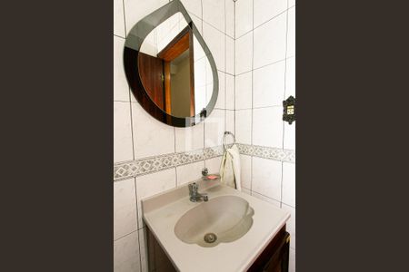 Casa à venda com 100m², 2 quartos e 2 vagas Casa à venda com 100m², 2 quartos e 2 vagasBanheiro 2