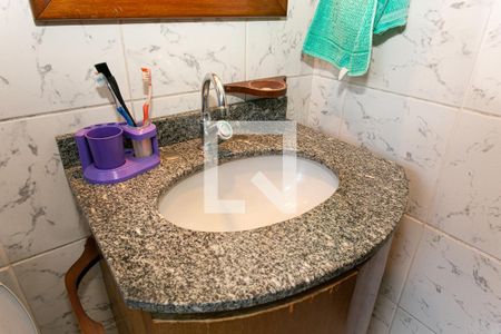 Casa à venda com 100m², 2 quartos e 2 vagas Casa à venda com 100m², 2 quartos e 2 vagasBanheiro 1