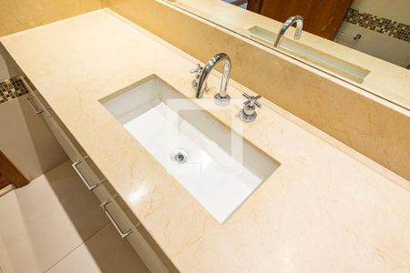 Apartamento à venda com 166m², 3 quartos e 2 vagasBaheiro