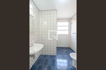 Apartamento à venda com 400m², 3 quartos e 2 vagas Apartamento à venda com 400m², 3 quartos e 2 vagasBanheiro de Serviço