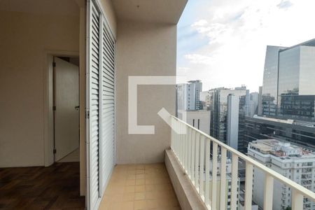 Apartamento à venda com 400m², 3 quartos e 2 vagas Apartamento à venda com 400m², 3 quartos e 2 vagasVaranda Quarto 1 - Suíte