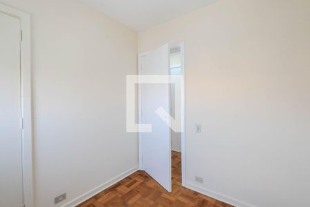 Apartamento à venda com 400m², 3 quartos e 2 vagas Apartamento à venda com 400m², 3 quartos e 2 vagasQuarto de Serviço 2