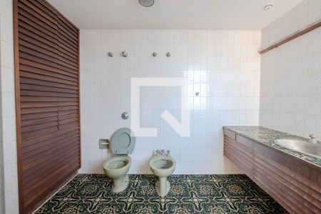 Apartamento à venda com 400m², 3 quartos e 2 vagas Apartamento à venda com 400m², 3 quartos e 2 vagasBanheiro Quarto 2 - Suíte