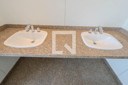 Apartamento à venda com 400m², 3 quartos e 2 vagas Apartamento à venda com 400m², 3 quartos e 2 vagasBanheiro Quarto 3 - Suíte