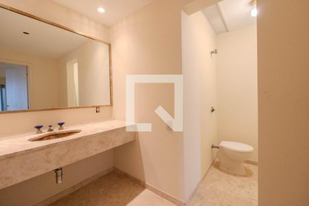 Apartamento à venda com 400m², 3 quartos e 2 vagas Apartamento à venda com 400m², 3 quartos e 2 vagasLavabo