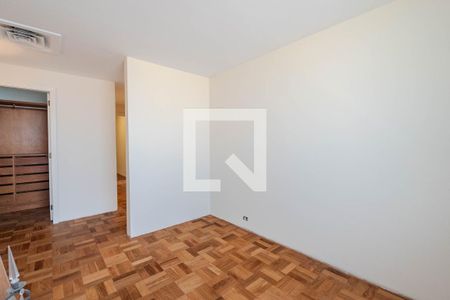 Apartamento à venda com 400m², 3 quartos e 2 vagas Apartamento à venda com 400m², 3 quartos e 2 vagasQuarto 3 - Suíte