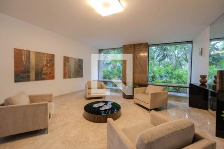 Apartamento à venda com 400m², 3 quartos e 2 vagas Apartamento à venda com 400m², 3 quartos e 2 vagasHall Social