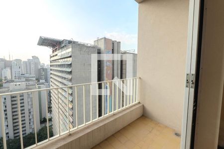 Apartamento à venda com 400m², 3 quartos e 2 vagas Apartamento à venda com 400m², 3 quartos e 2 vagasVaranda Quarto 1 - Suíte