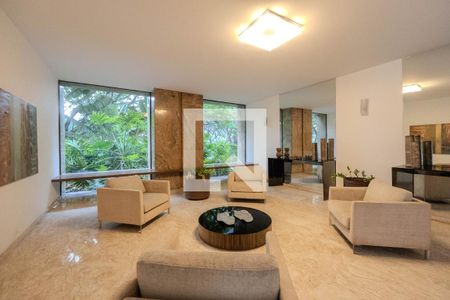 Apartamento à venda com 400m², 3 quartos e 2 vagas Apartamento à venda com 400m², 3 quartos e 2 vagasHall Social