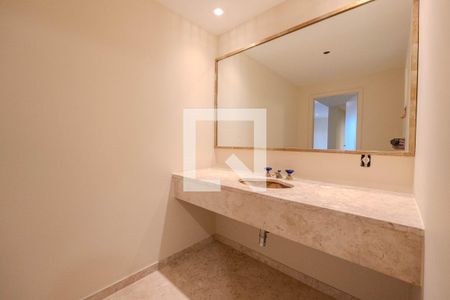 Apartamento à venda com 400m², 3 quartos e 2 vagas Apartamento à venda com 400m², 3 quartos e 2 vagasLavabo