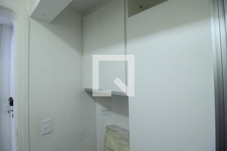 Apartamento à venda com 234m², 4 quartos e 3 vagas Apartamento à venda com 234m², 4 quartos e 3 vagasDespensa